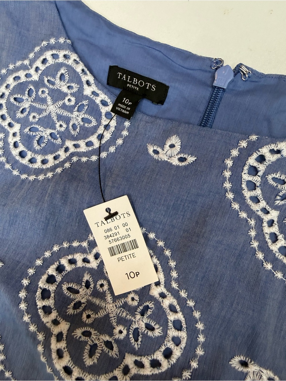 Talbots Blue Eyelet Embroidered Shift Dress size 10P - Picture 9 of 12